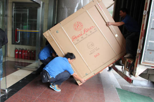 松潘钢琴贵重工艺品无忧运
